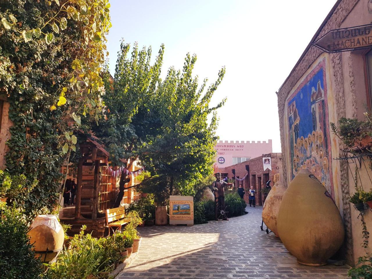 Machanents Art Hotel Vagharshapat Εξωτερικό φωτογραφία